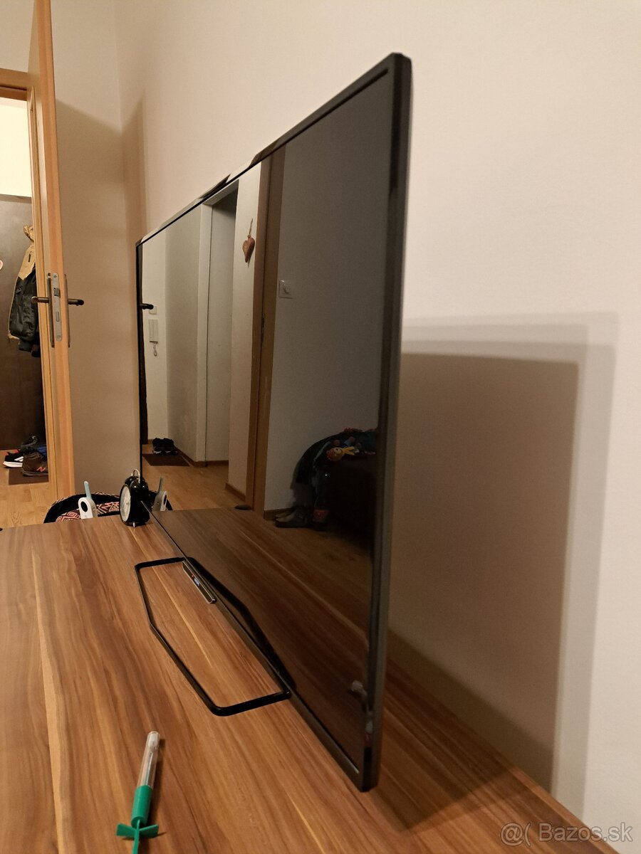 3D Smart LED FullHD TV Philips 119cm - 2