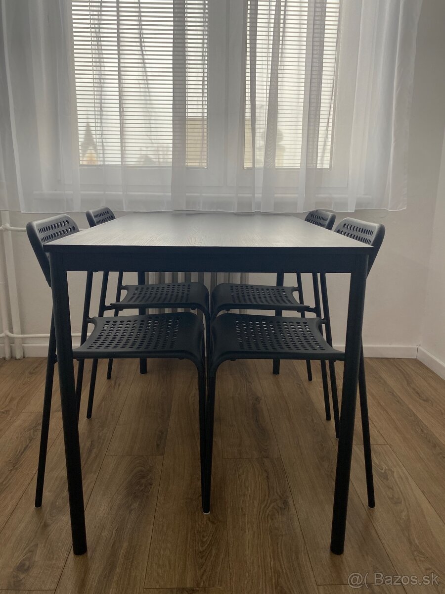Jedálenský stôl so stoličkami - 2