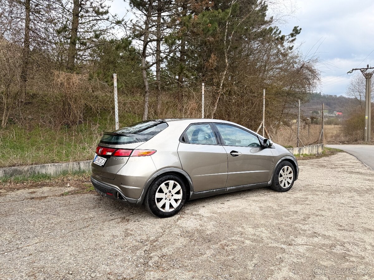 Honda civic 2,2 ufo - 2