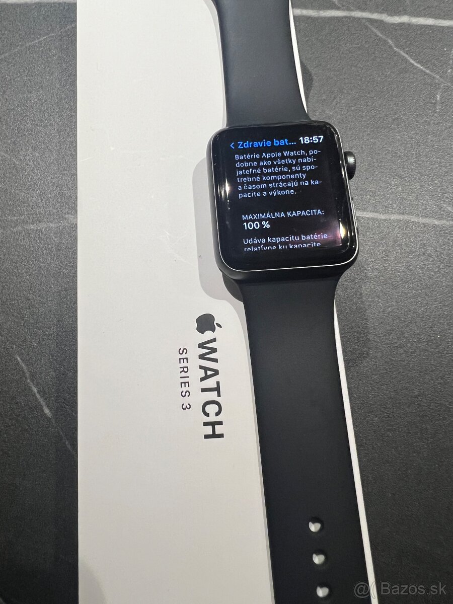 Apple Watch Series 3 42mm - 2