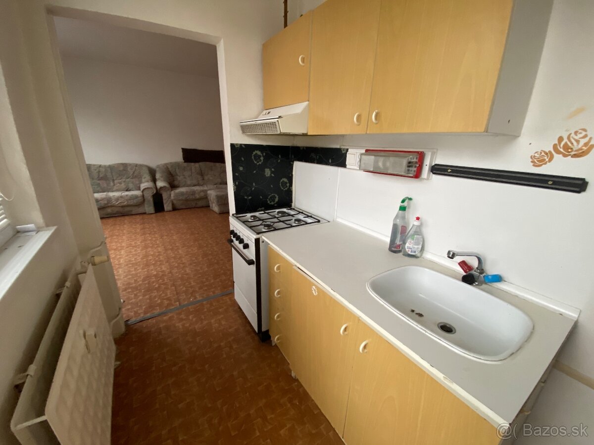 RK EXPRES- na predaj 1 izbový byt v Handlovej. - 2