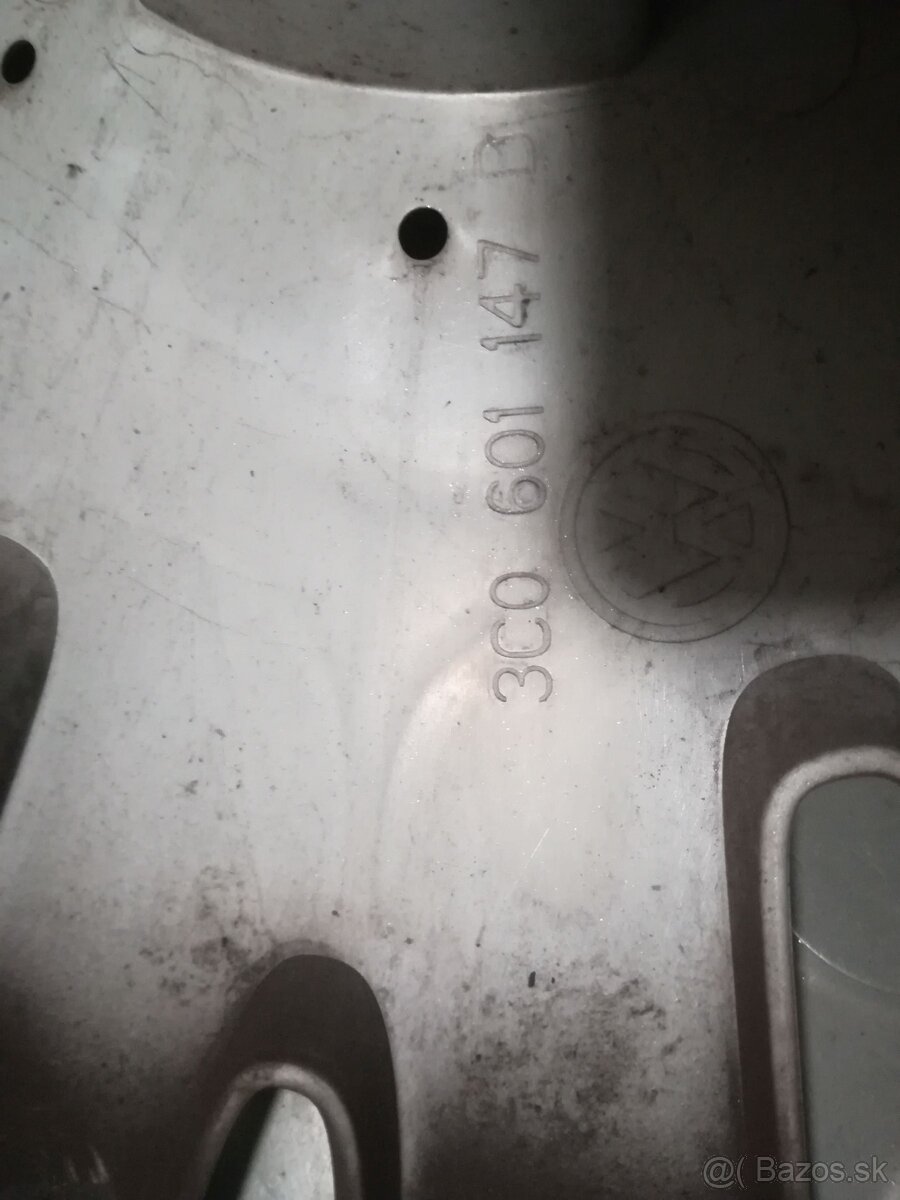 Puklice Volkswagen 16'' original - 2