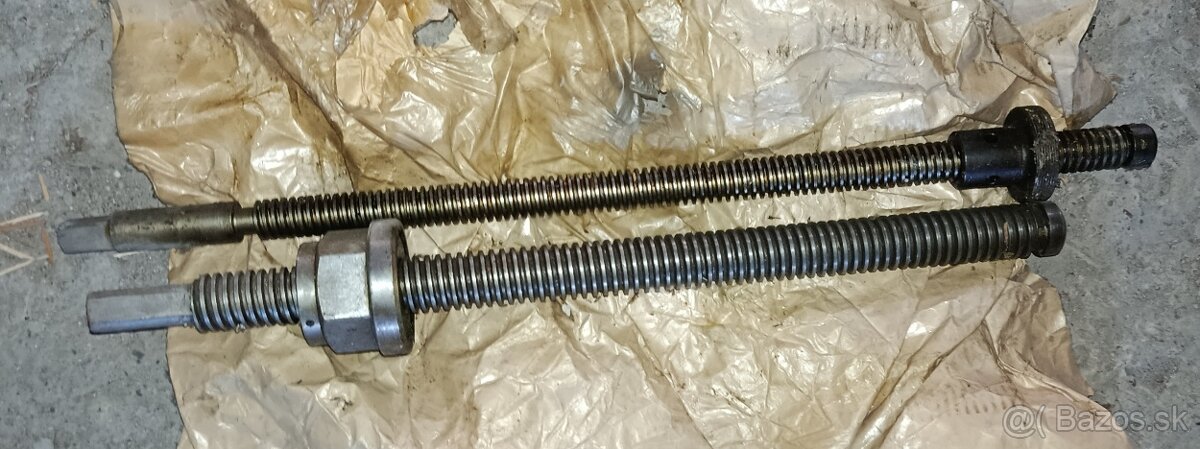 Trapézová skrutka na frézu FA3, skrutka s trapézovým závitom - 2