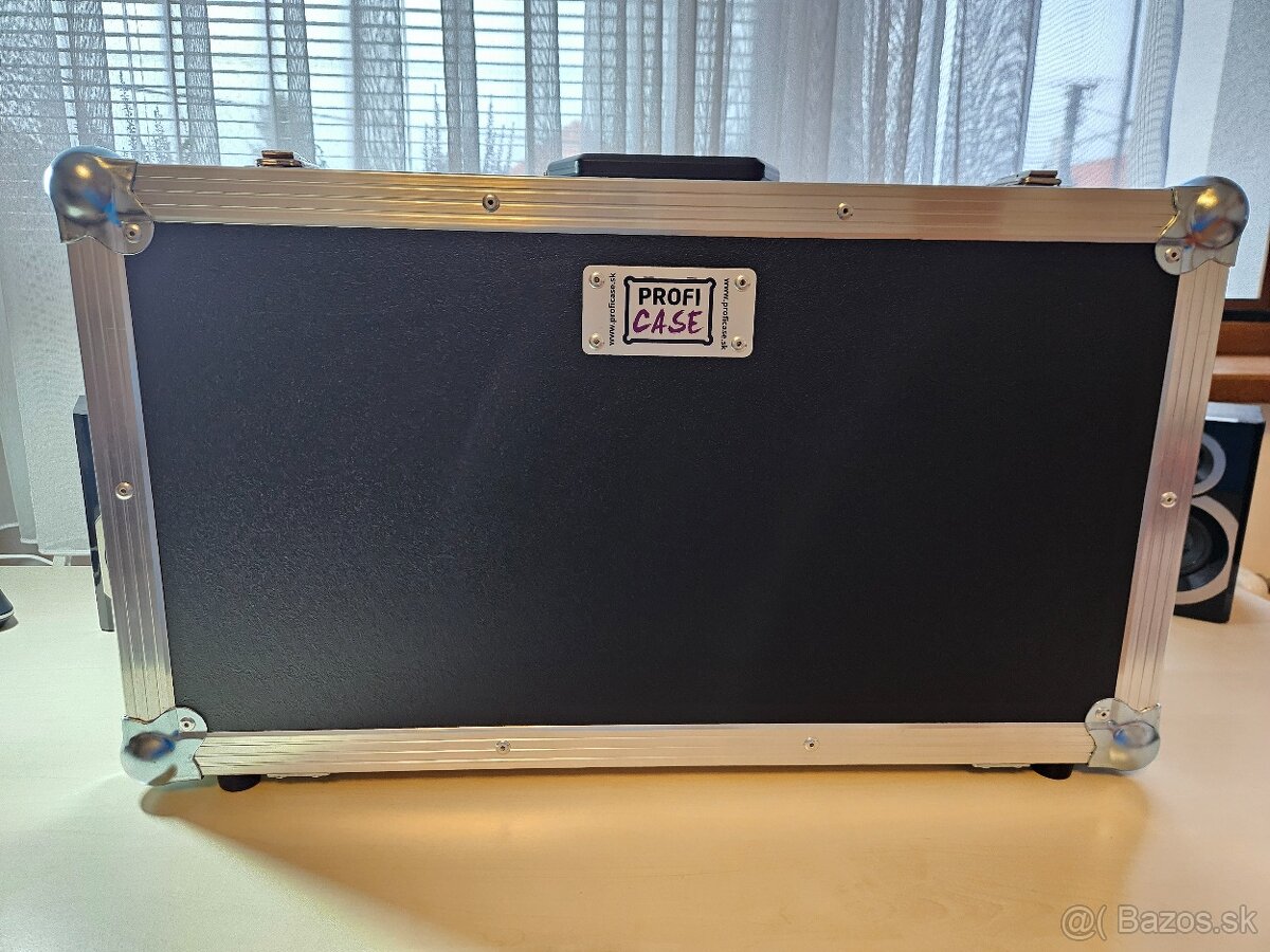 Pedalboard + power supply + kufor - 2