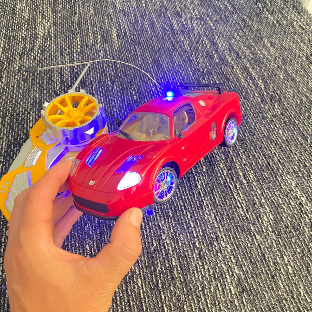 Ferrari autíčko na ovládanie - 2
