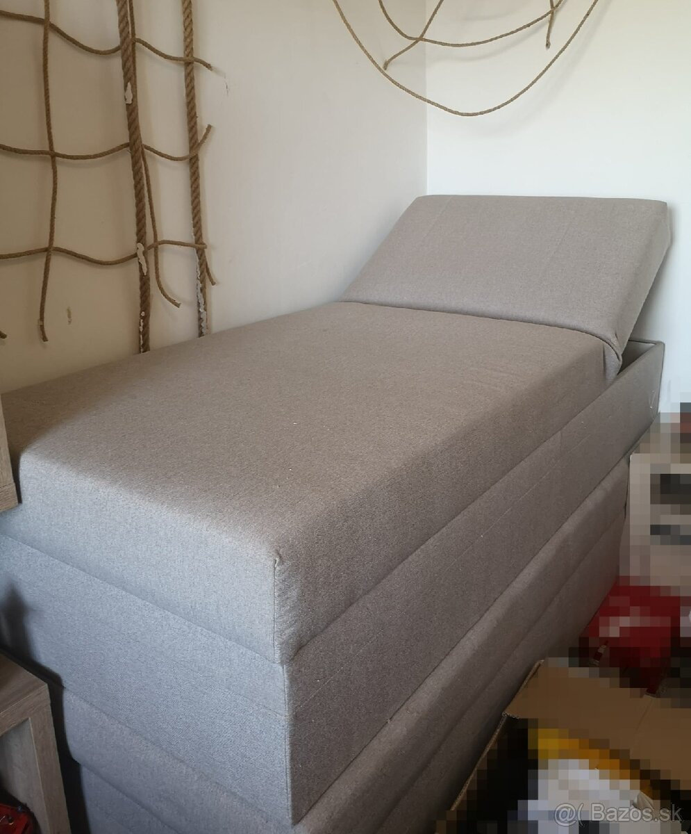 Polohovateľná posteľ - 2