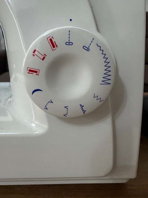 Šijací stroj Singer 1507 - 2