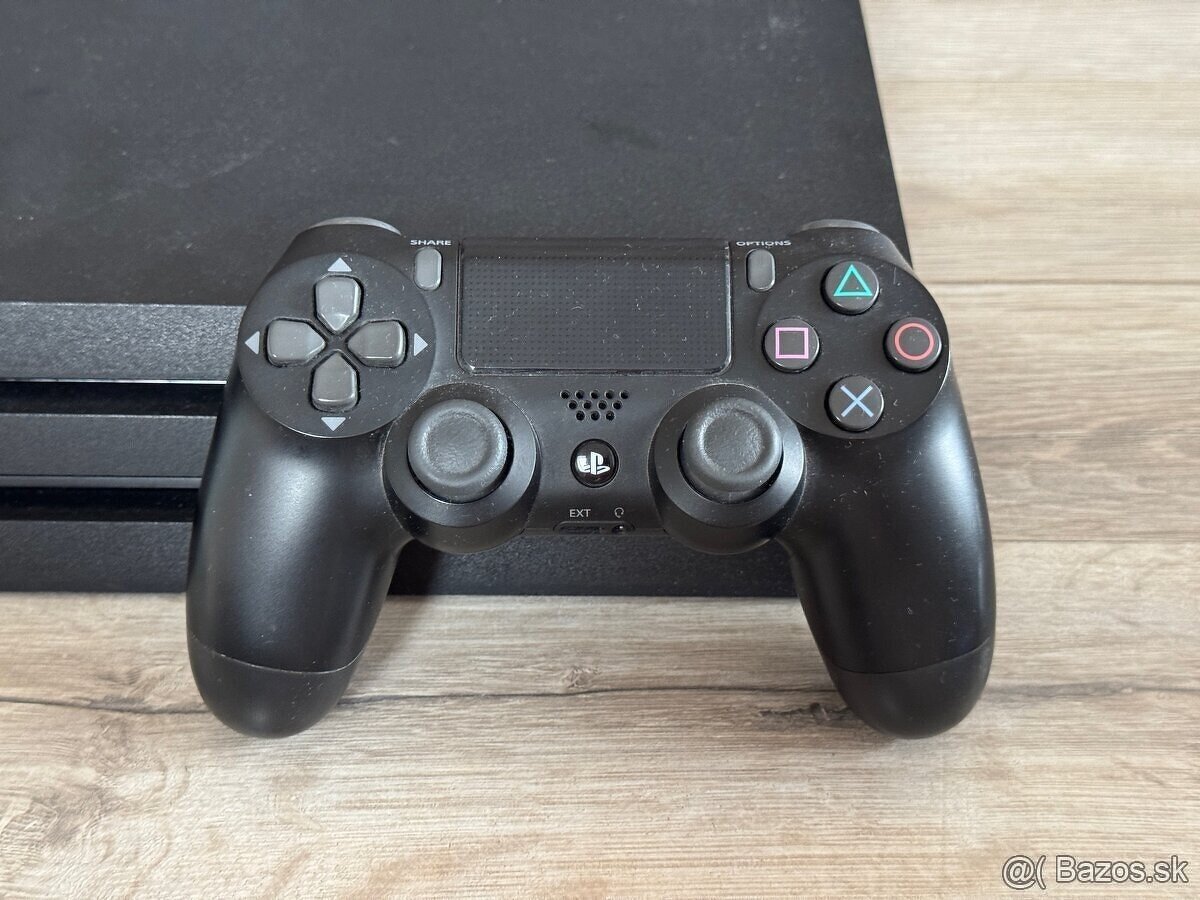 Predám Playstation 4 Pro 1TB + controller - 2