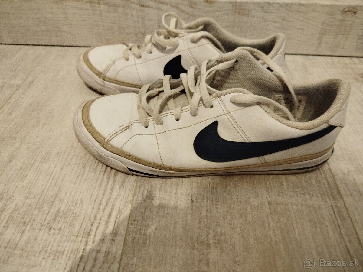 Biele chlapčenské Nike tenisky - 2