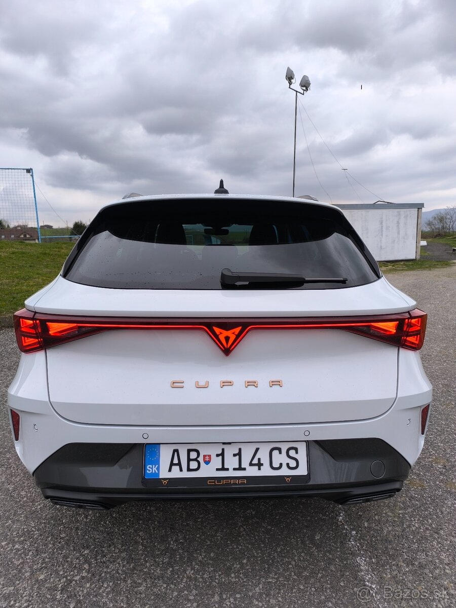 CUPRA Leon 1.5 eTSI Dsg - 2