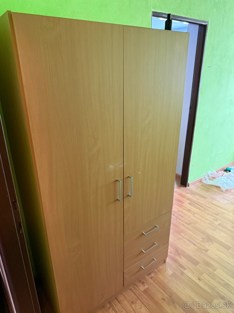 Šatníkova skriňa - 2