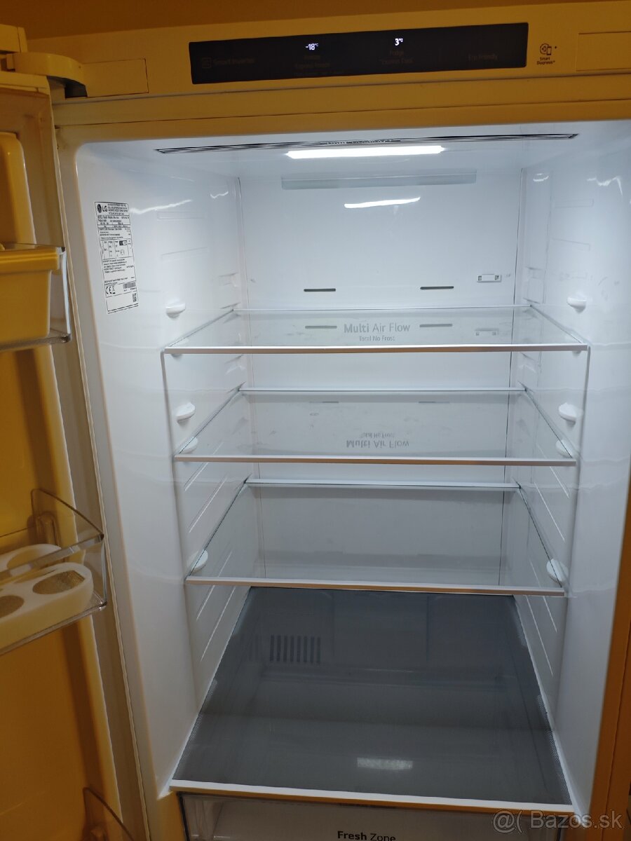 Predám chladničku s mrazničkou - 2