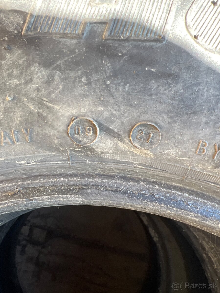 215/80 R15 Tagom - 2