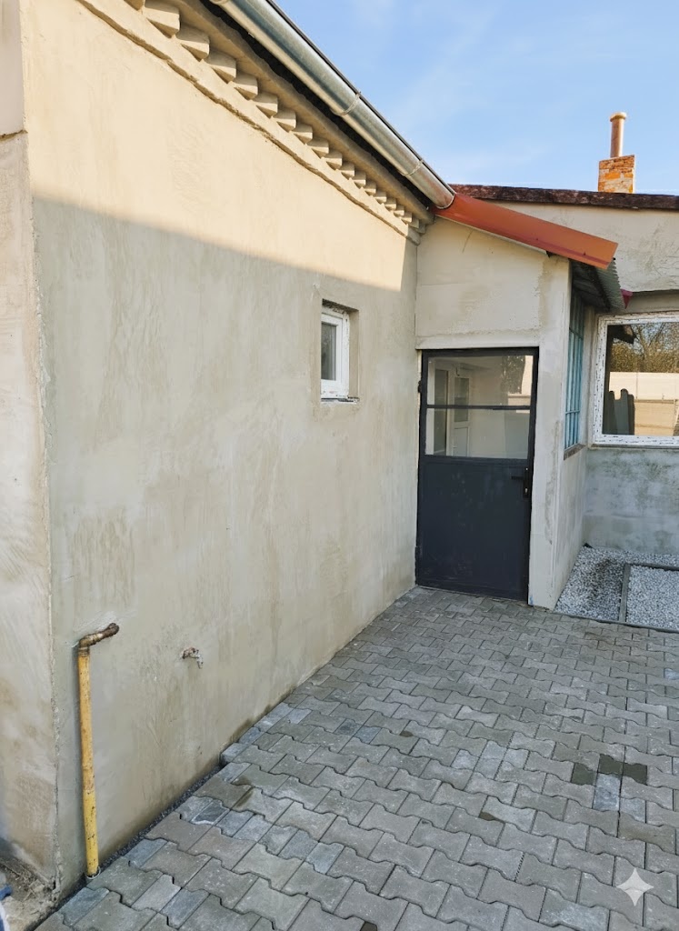 Zrekonštruovaný 3-izbový rodinný dom - 2