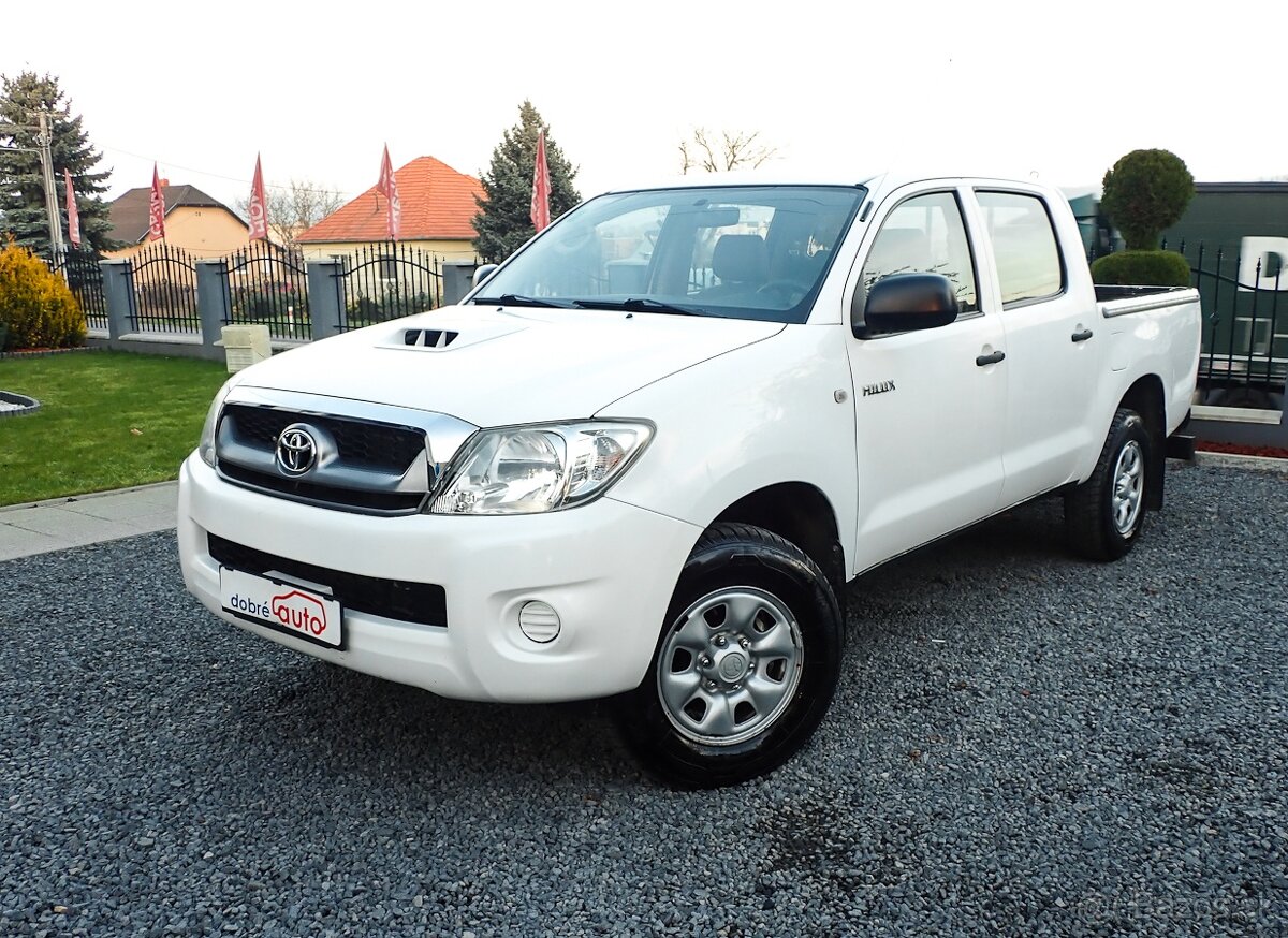 TOYOTA HILUX 2.5 D-4D 4x4 - 2011- 152tis km NAVIJAK-ŤAŽNE- - 2