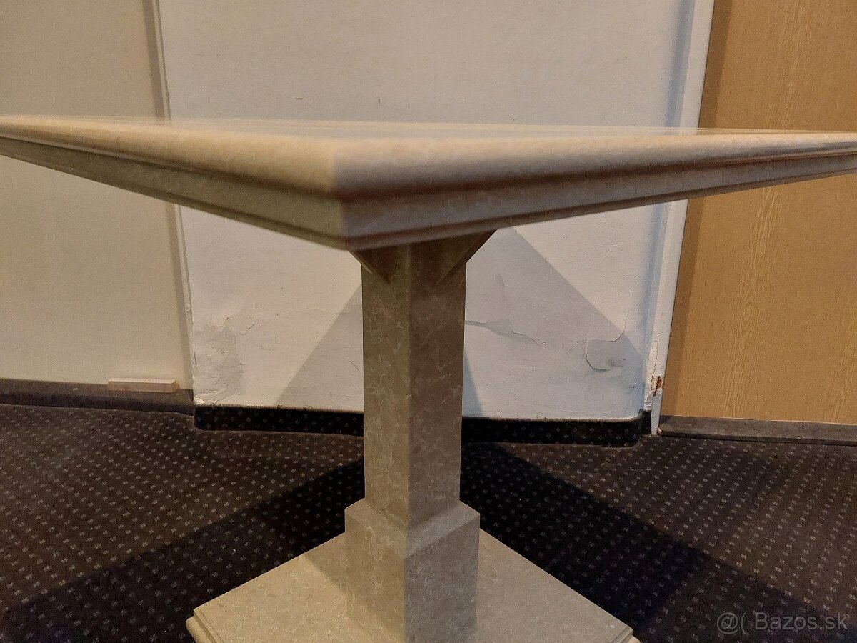 Kamenný jedálenský stôl - 2