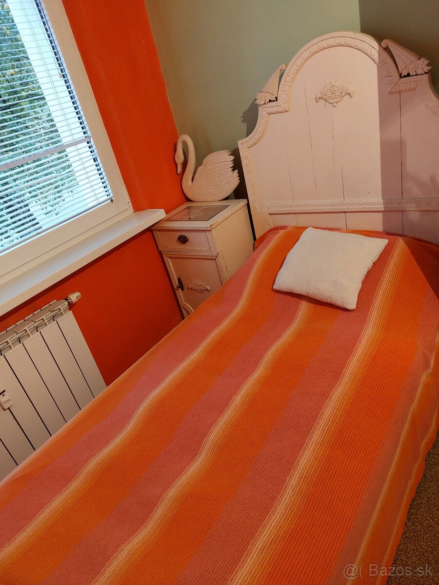 Predám starožitný spálňový nábytok - 2