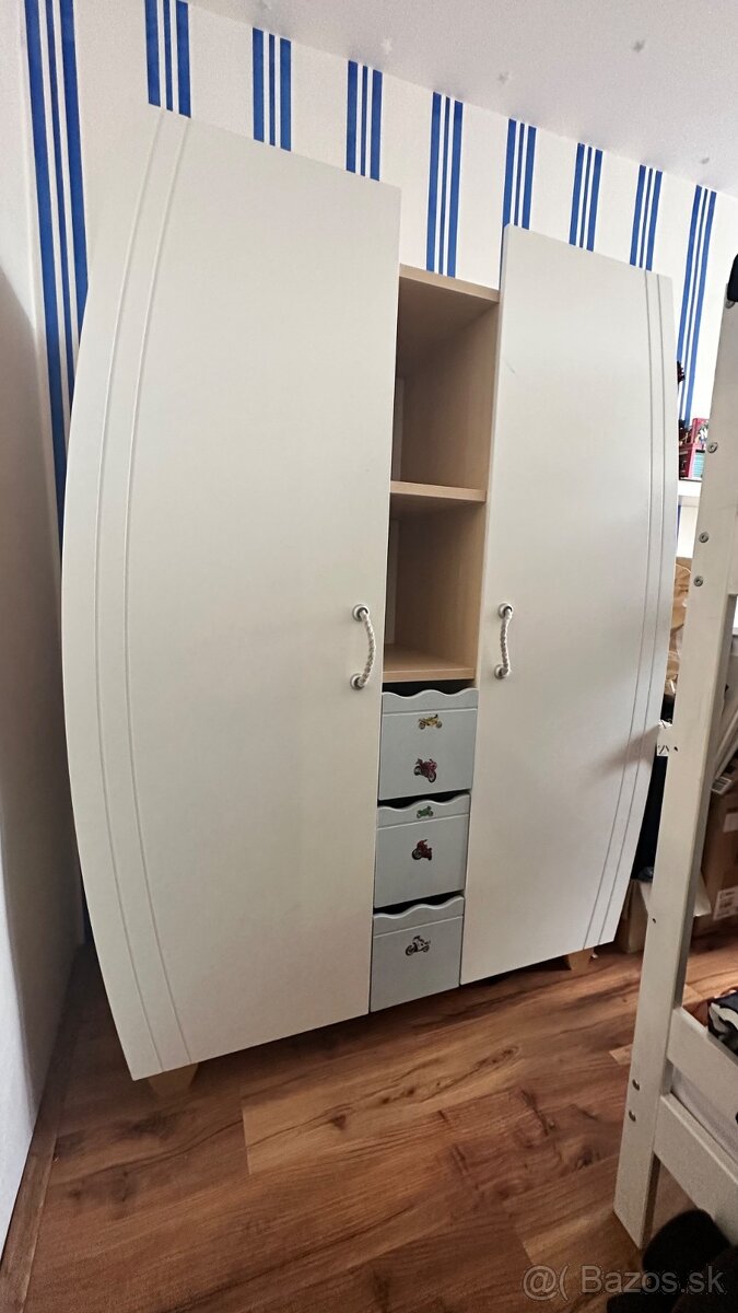 Nábytok zn. Schardt model capitano - 2