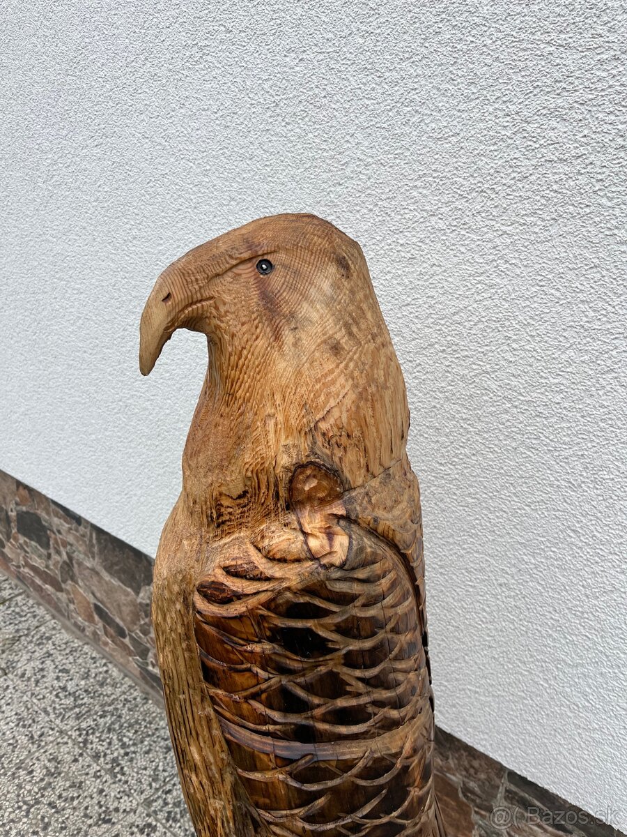 Drevorezba jastrab - 2