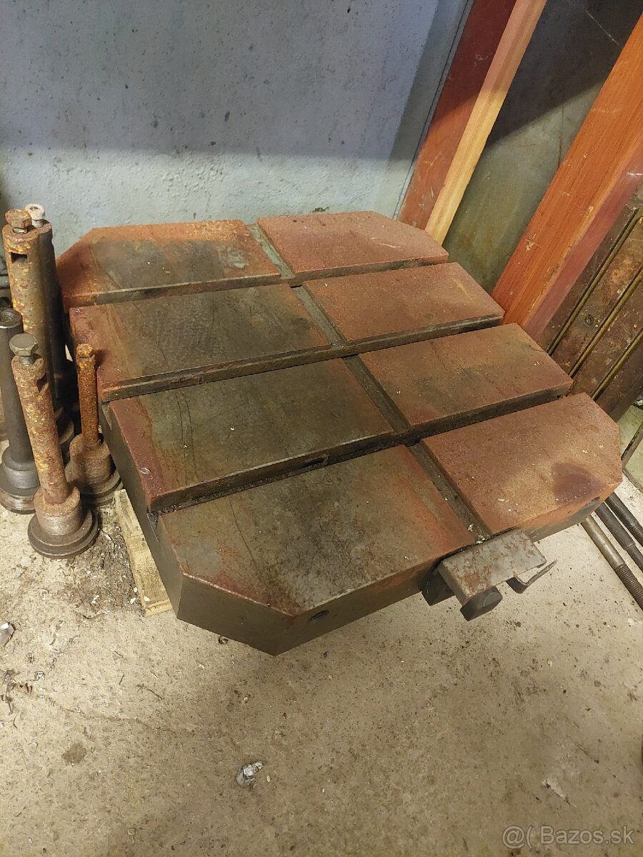 Predám masivny stol - 2