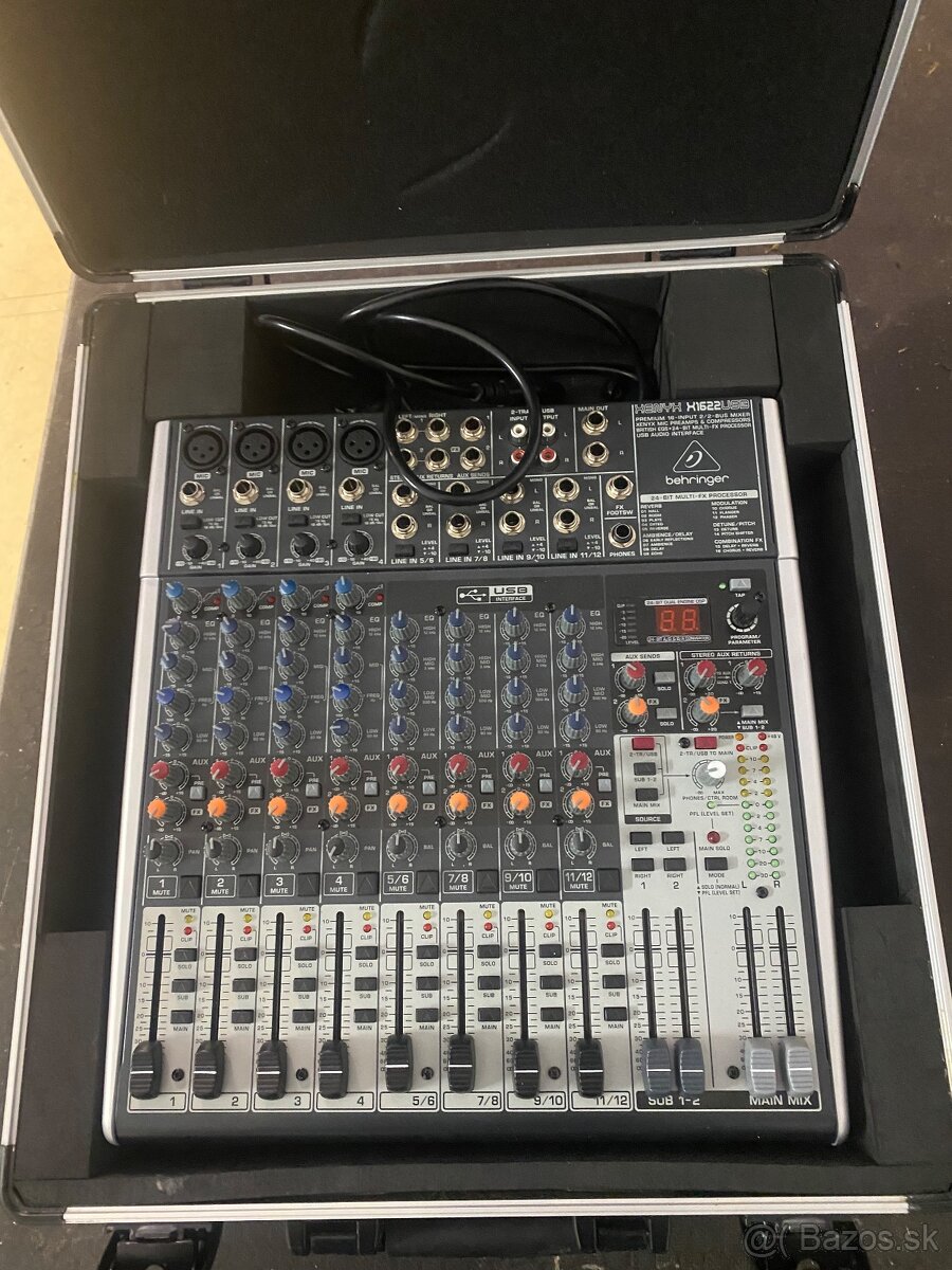 Mix pult Behringer - 2