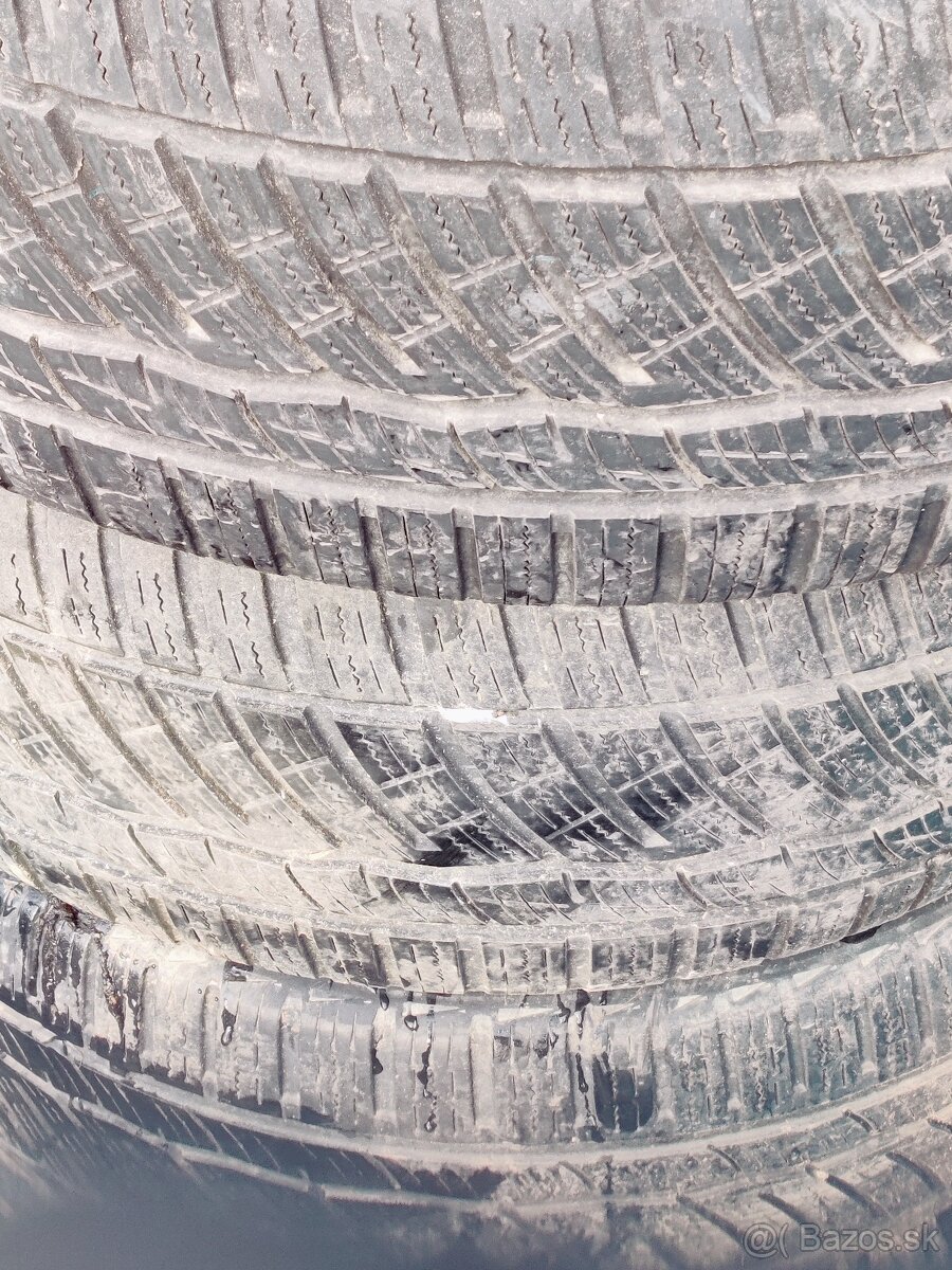 Pneumatiky 215/55 R17 - 2