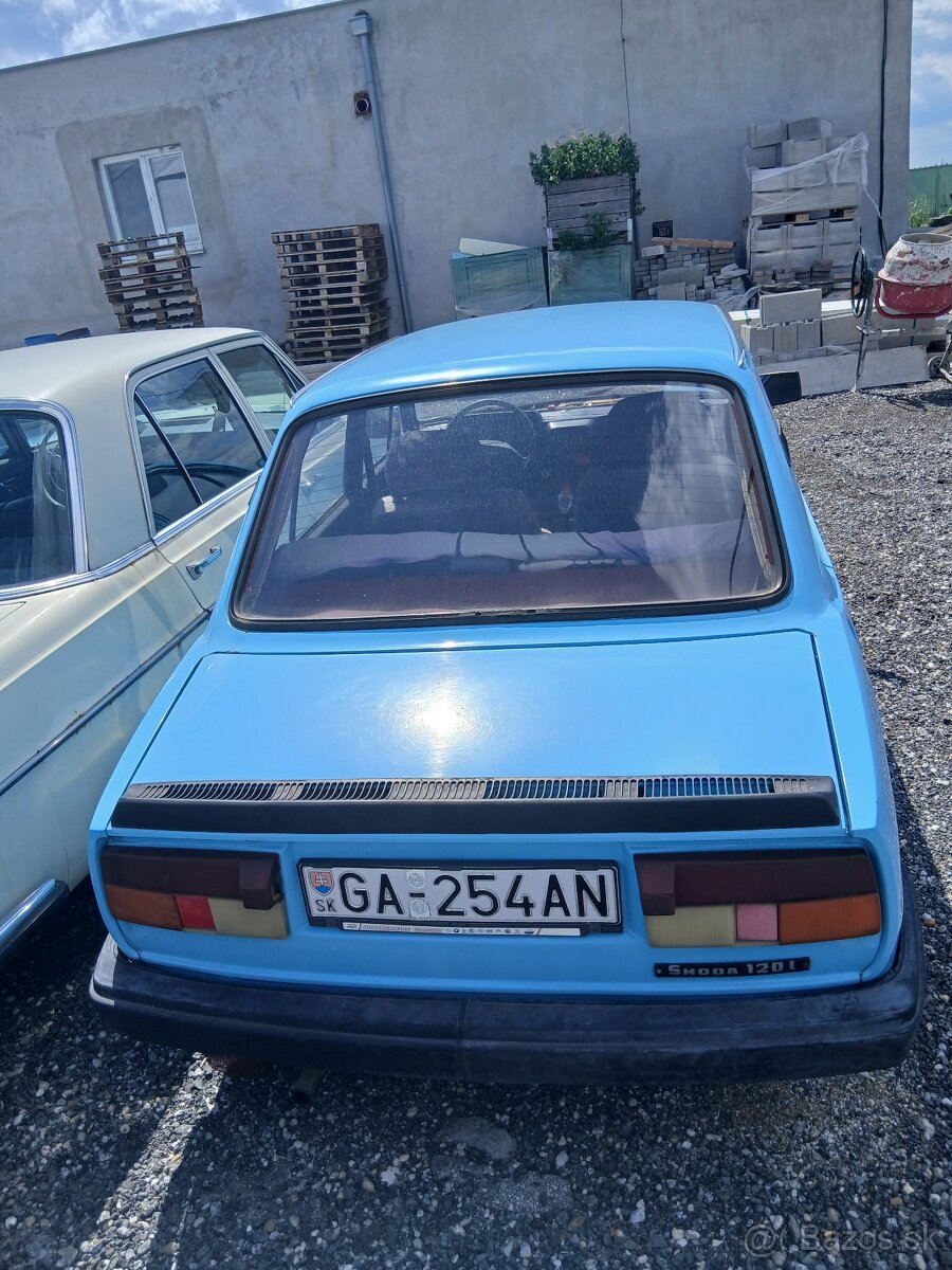 Škoda 120L - 2