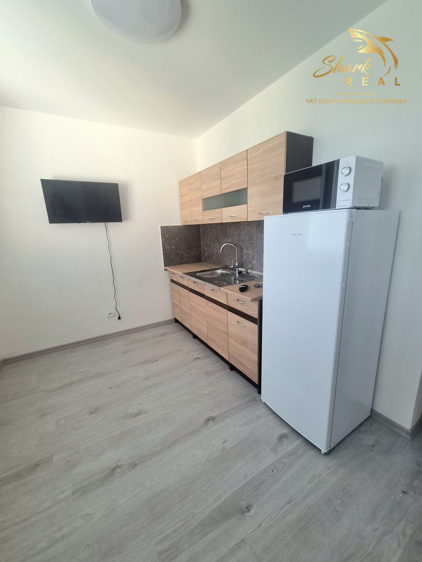 Na predaj 3-izbový byt po exkluzívnej kompletnej rekonštrukc - 2