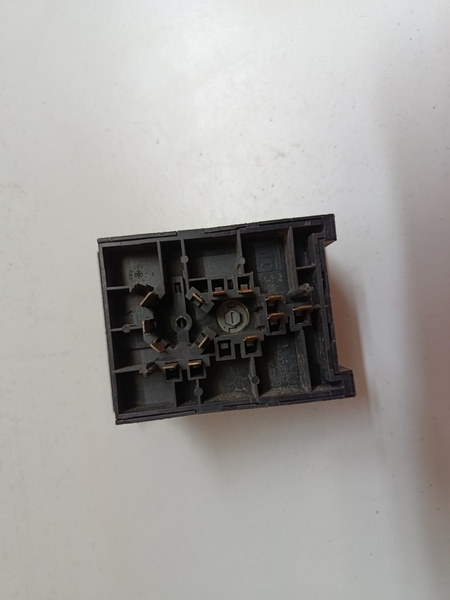 vypinac svetiel vectra b 09228133 20€ - 2