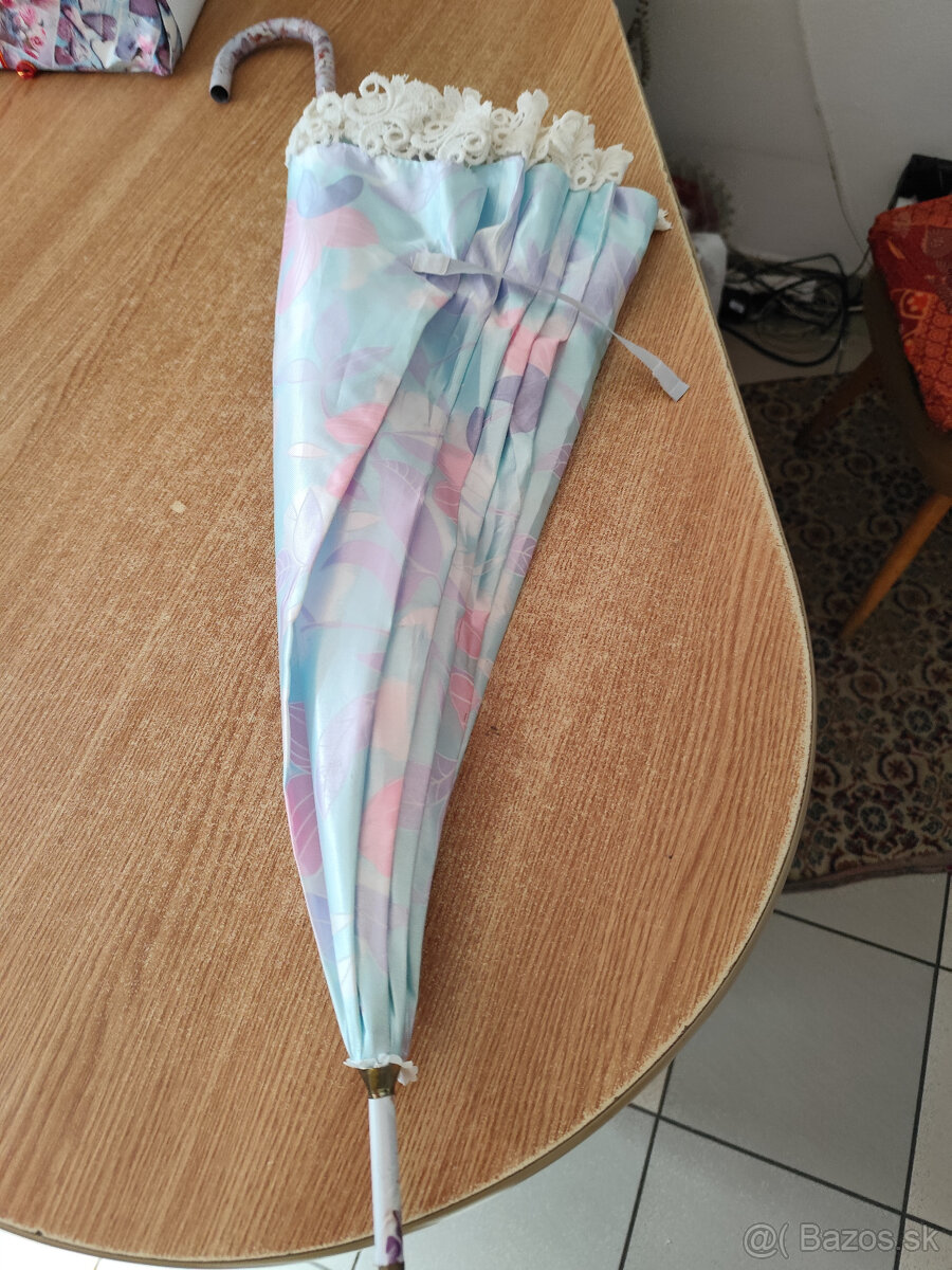 Predám nepoužitý dáždnik na svadbu pre 2 - 2