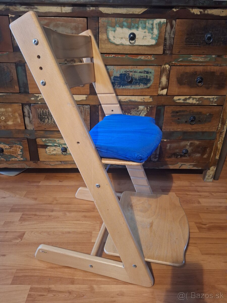 Rastúca stolička Jitro - 2