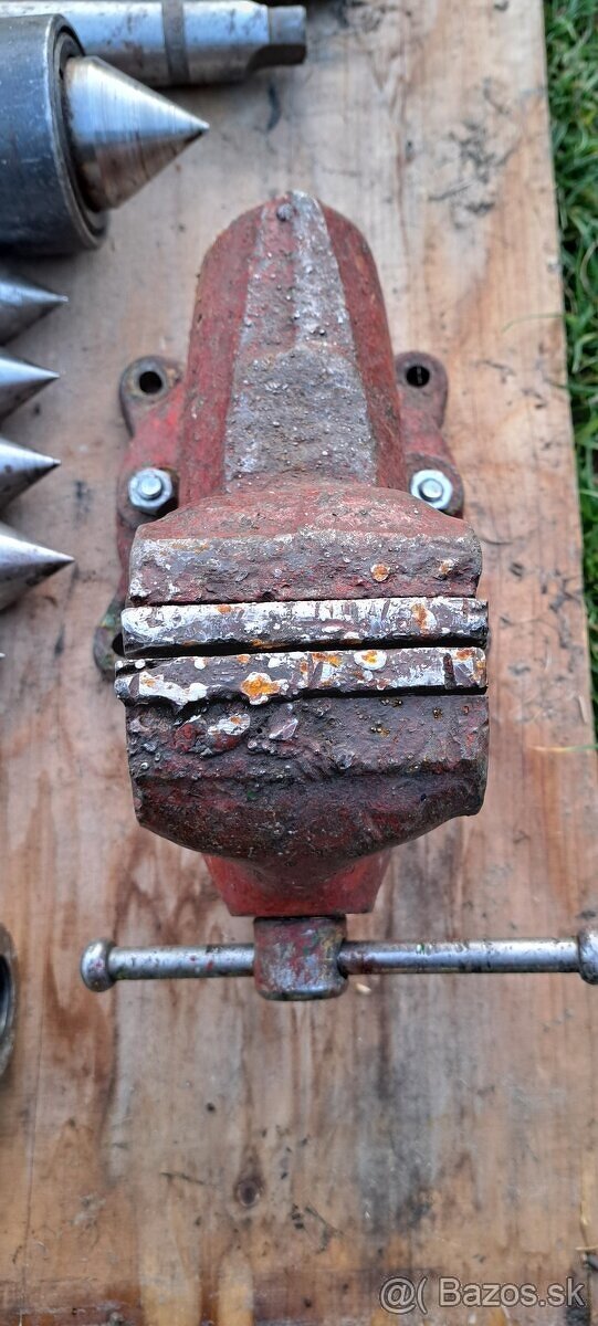 Predam príslušenstvo k sustruhom, viď foto, zverak 80ka - 2