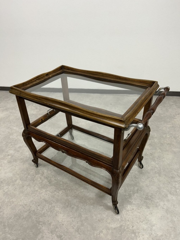 stolík na kolieskach v rokokovom štýl - 2