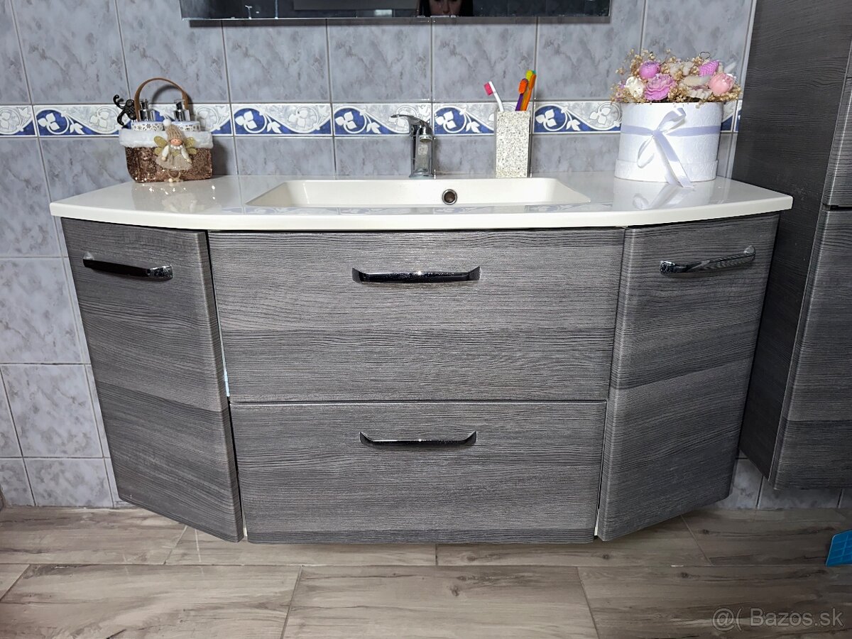 Kupelnovy nabytok - 2