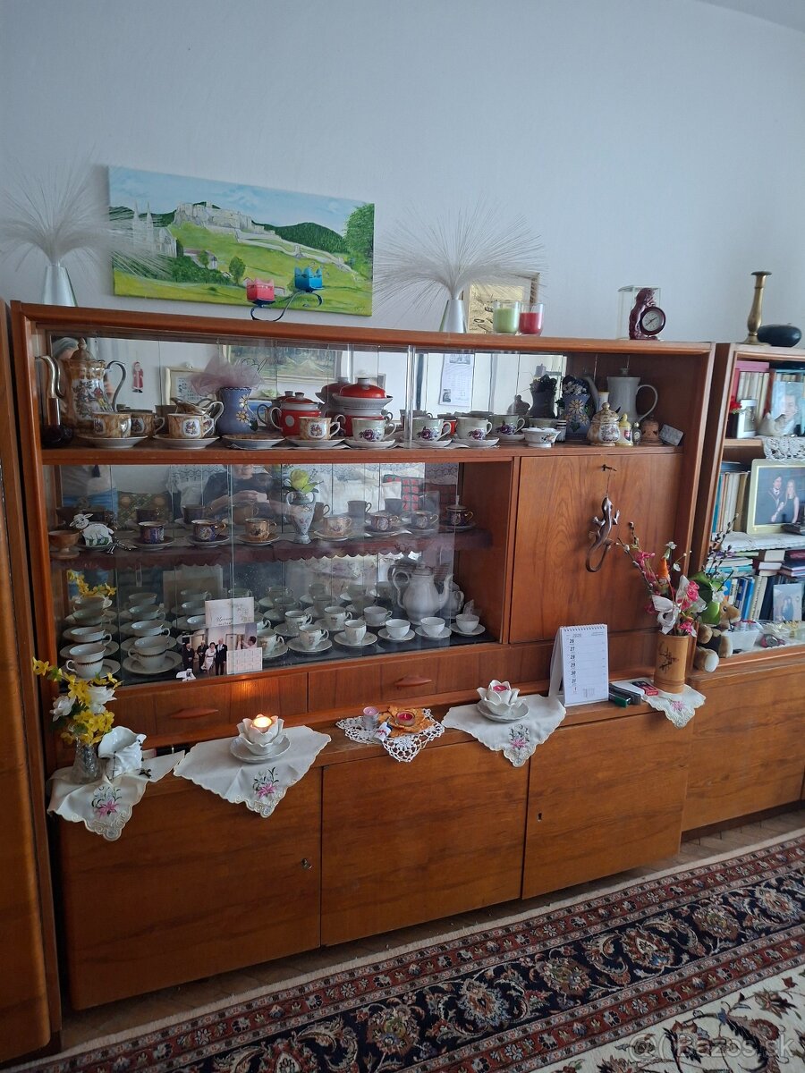 Retro drevený nábytok - 2