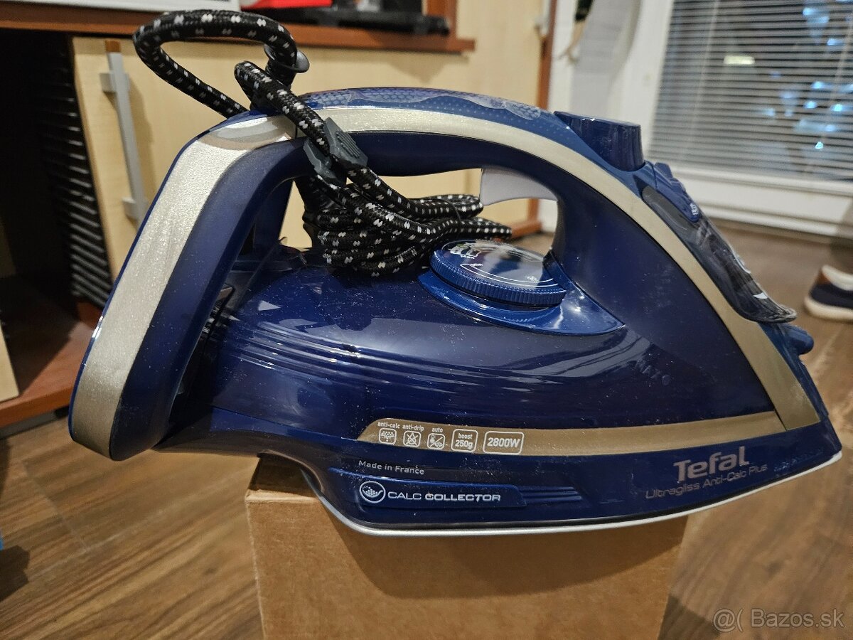 Žehlička TEFAL - 2