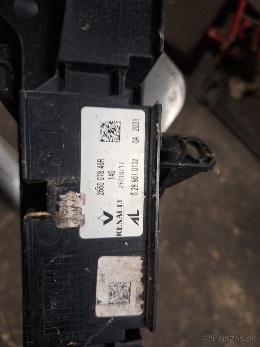 Renault Captur denne svetla - 2