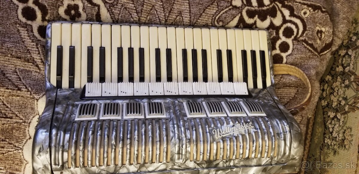 Akordeon WELTMEISTER - 2