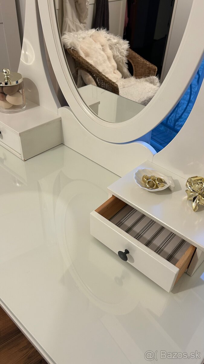 Toaletný stolík hemnes ikea - 2