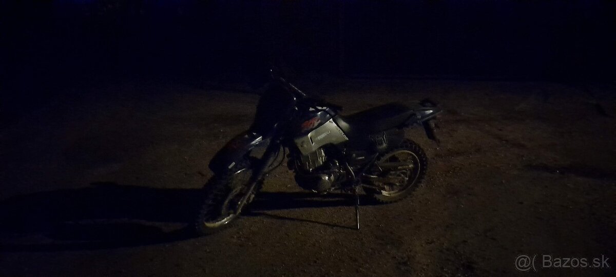Predám Yamaha XT 600 s tp a ŠPZ