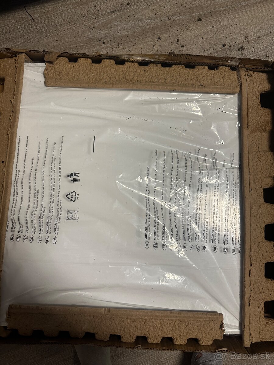 Infra ohrievač Wonderwall 360 Smart – 60x60 cm, 360 W, biely - 2