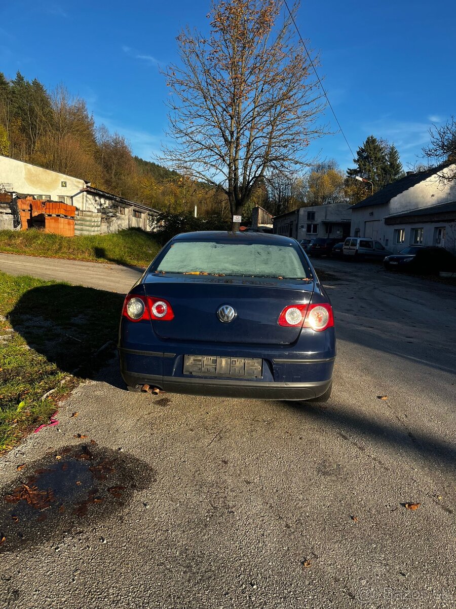 Rozpredám na diely volkswagen passat B6 1.9 tdi BLS - 2