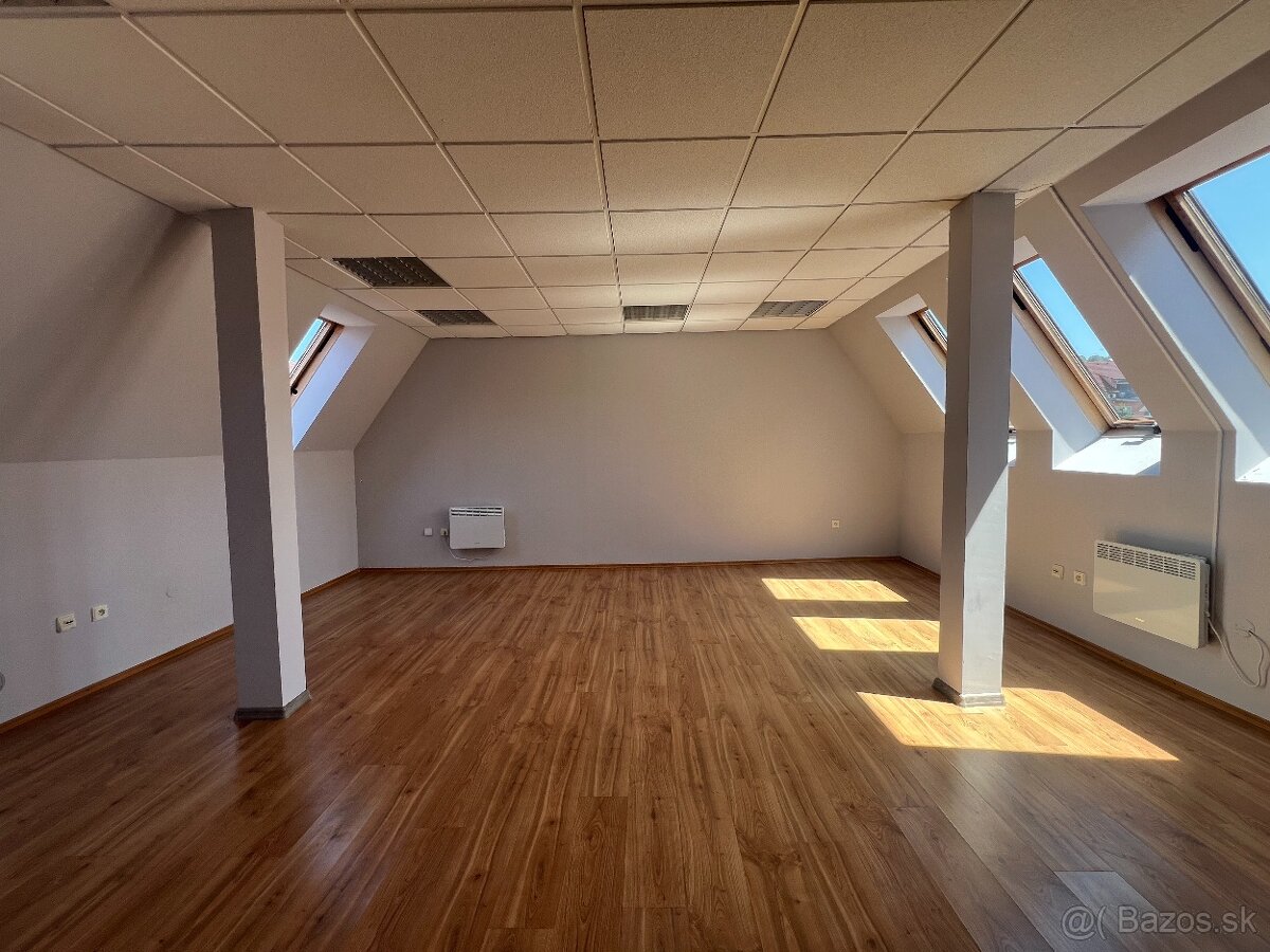35m2+20m2 kancelárie na hviezdoslavovom námestí - 2
