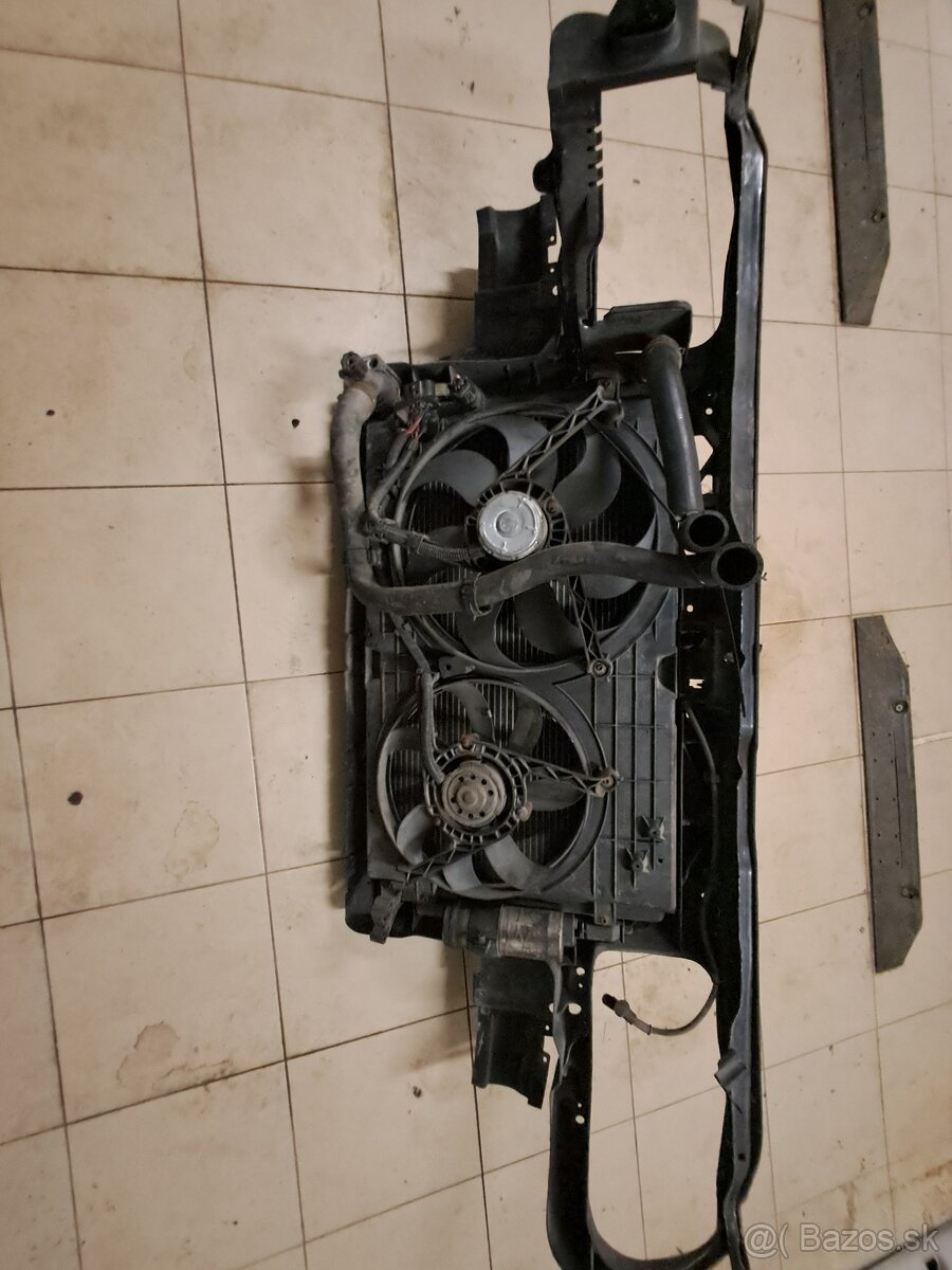 Predám stenu chladičov golf 4 1.9tdi - 2