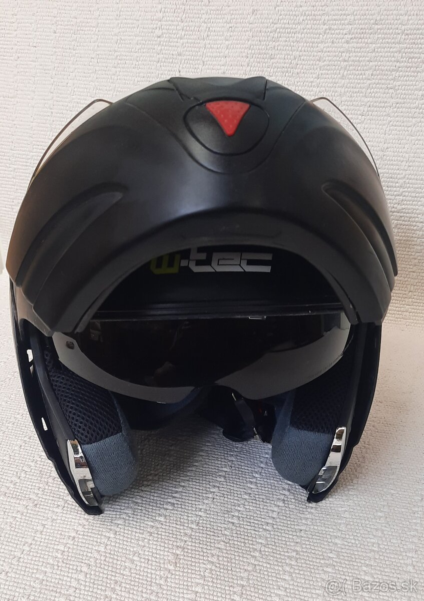 Predám moto vyklápaciu helmu W - tec - 2