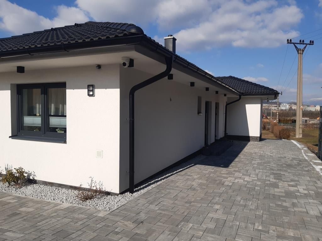 4-IZBOVÝ RODINNY DOM NA PREDAJ - 2