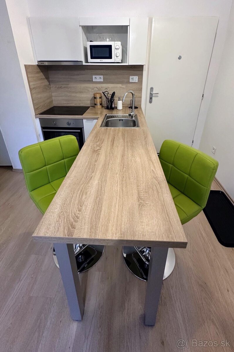 1,5 izbový byt s loggiou 33m² – Nová Radvaň, BB - 2