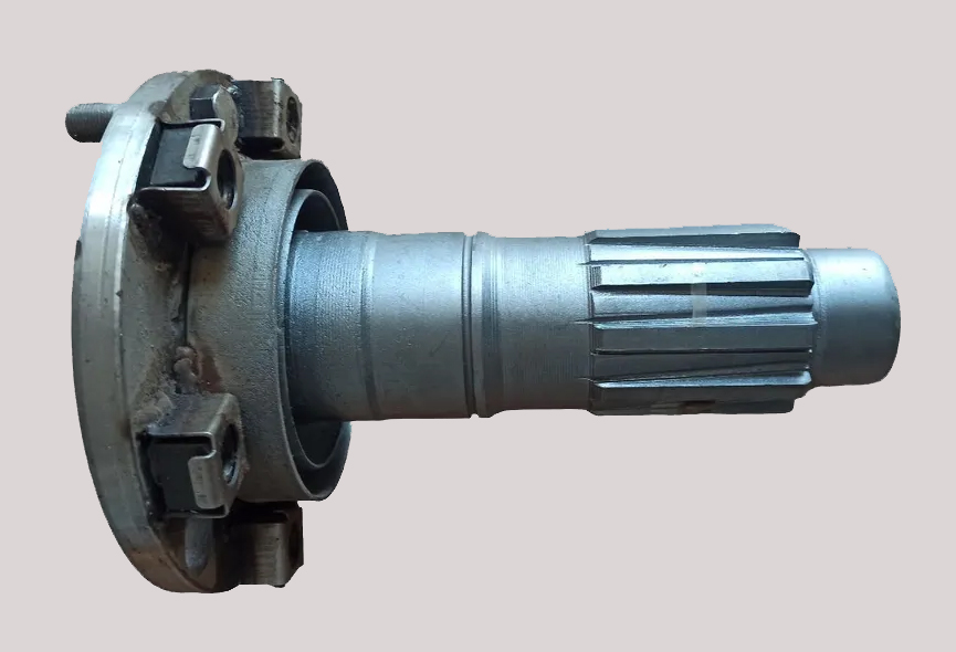 Hnací hriadeľ DT-75 - 2