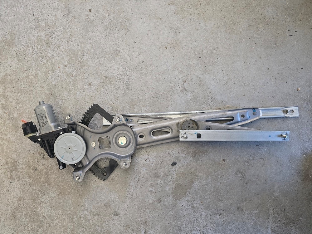 Sťahovanie okna Hyundai i20 2010 - 2