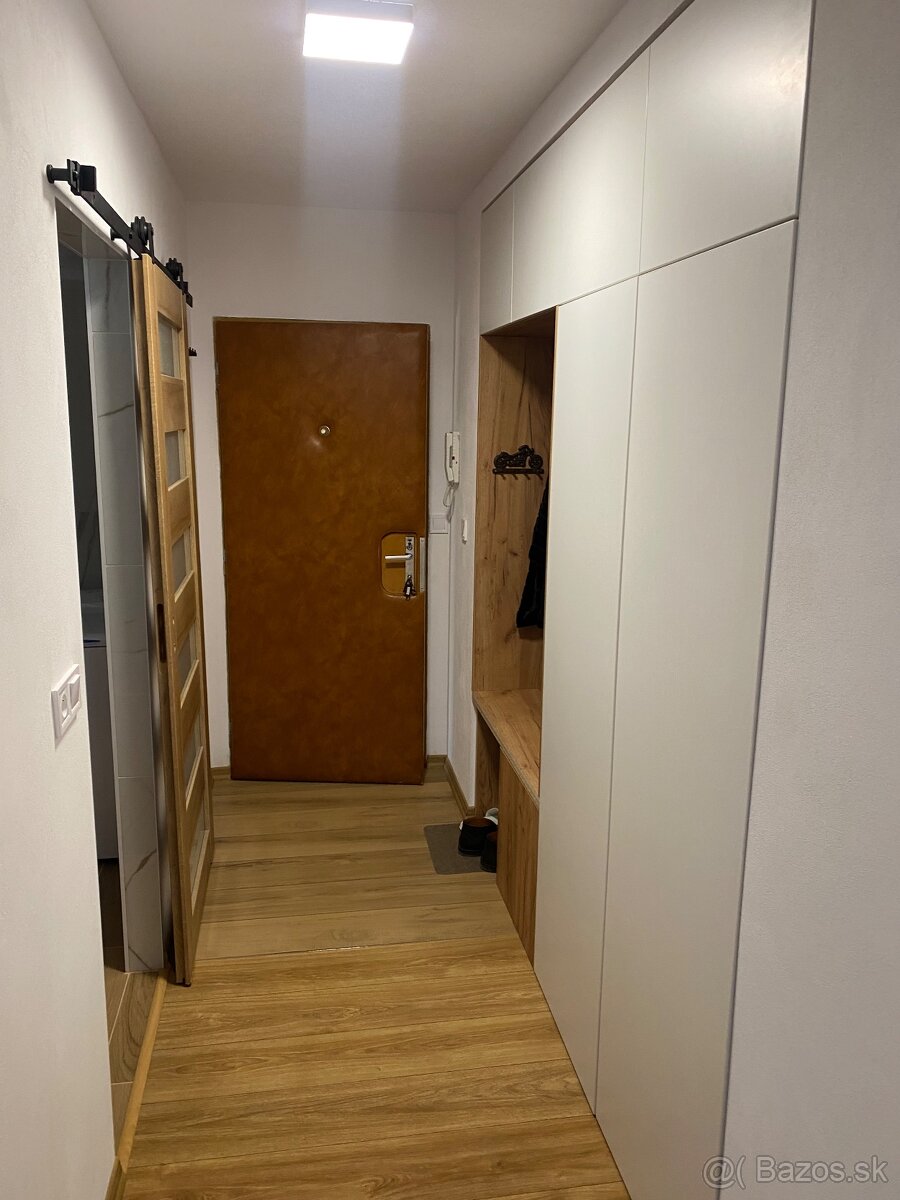 Prenajom 1,5 izbovy byt J.Husa - 2
